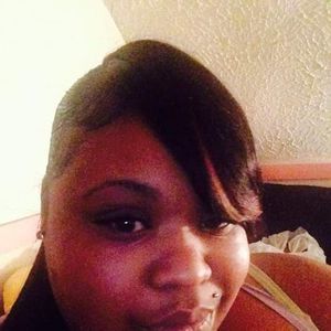 Meet your Posher, Dominique